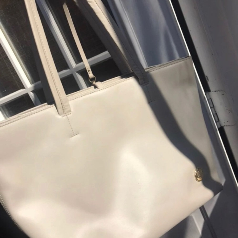 Vince Camuto Purse - Picture 2 of 4